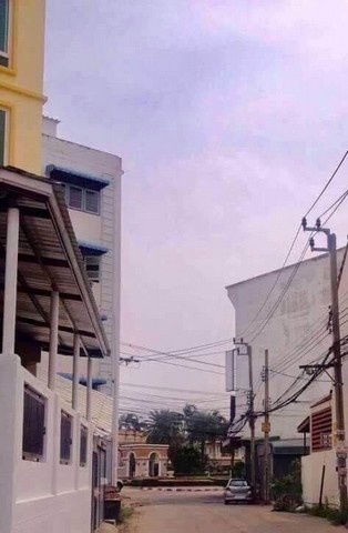 รูป ให้เช่าทาวน์เฮ้าส์ 2 ชั้น เฉลิมพระเกียรติ ร.9 ซ.17 - รูปที่ 8/14