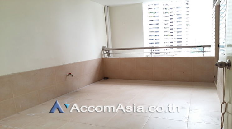 picture 🔼🔽 AccomA 📩 Modern-style condo with multiple balconies and scenic views (1516442) - 11/11