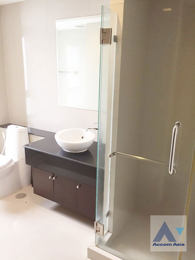 picture 🔼🔽 AccomA 📩 Spacious unit with cozy living and warm wooden tone (1515877) - 17/17