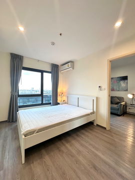 For rent Rich Park Triple Station 11,000 baht 10th floor next to ARL Huamak, MRT Huamak