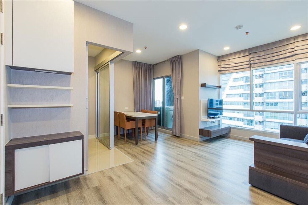 picture 🔥 Sale with tenant !!🔥 Code C20221200153..........Centric Sathorn - St. Louis, 2 bedroom, 2 bathroom, high floor 20++, furnished, Special Deal!!📣📣 - 4/12
