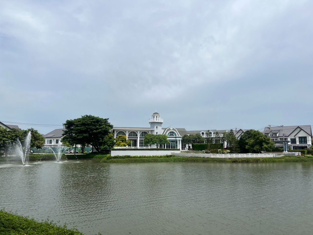 รูป ขายบ้านตัวอย่างเฟอร์นิเจอร์ครบพร้อมอยู่โครงบุราสิริ ปัญญาอินทรา จากแสนสิริ - รูปที่ 23/25
