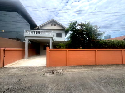 Houses for sale Srinagarindra Road : For sale: 2-storey detached house on Chalerm Phrakiat Rama 9 Road, Soi 6, land size 80 sq.w.
