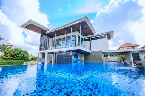 5 bed Mansion for rent 2-storey Opposite Central Westville 100m. MRT BangYiKhan 4.7km. 68sq.wa. 288s