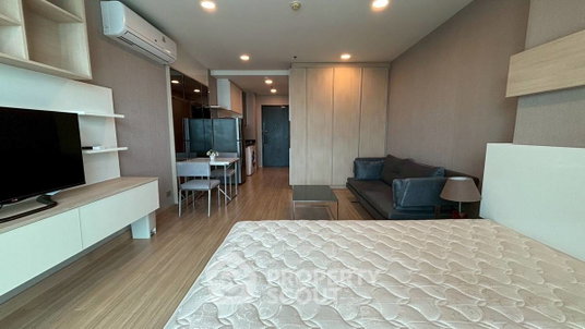 Well-Priced 1-BR Condo, Sky Walk Residences, 200m to BTS Phra Khanong (ID 2226510)