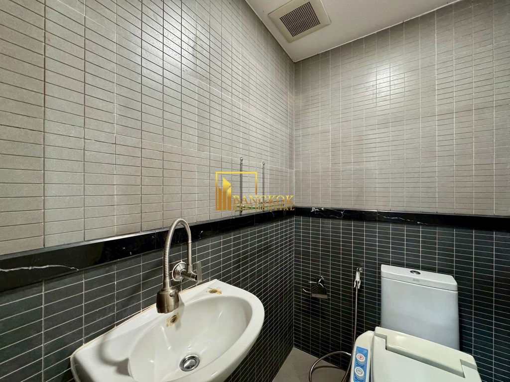 รูป Baan Suanpetch | Spacious 2 Bedroom Condo in Phrom Phong - BR60479CD - รูปที่ 11/34