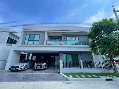 P0132 For Rent!! Centro Bangna