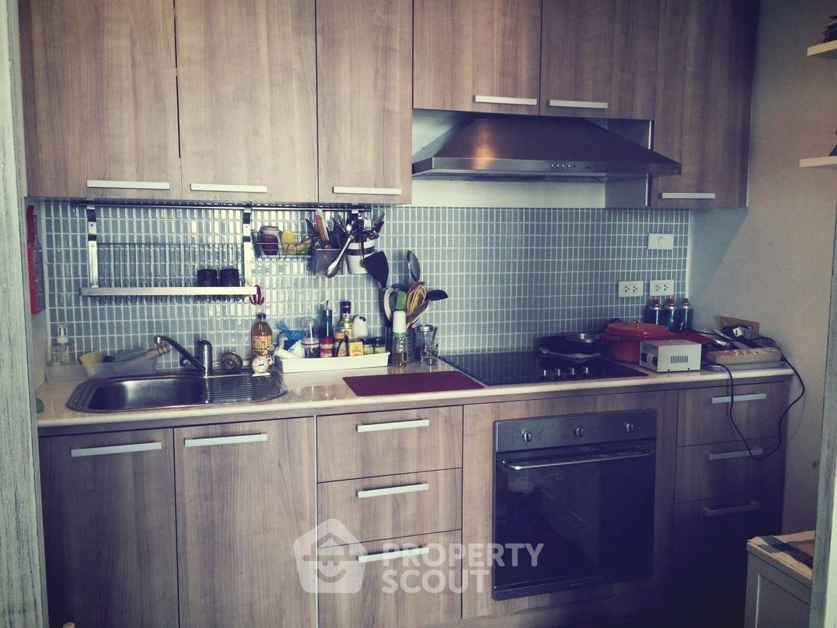 picture 2-BR Condo at The Zest Ladprao Condominium near MRT Lat Phrao (ID 2214778) - 3/12