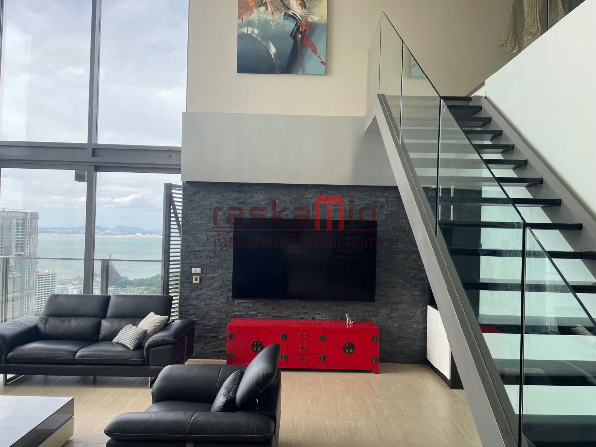 picture For Sale –Duplex High-Floor Unit at Northpoint Condominium - 2/25