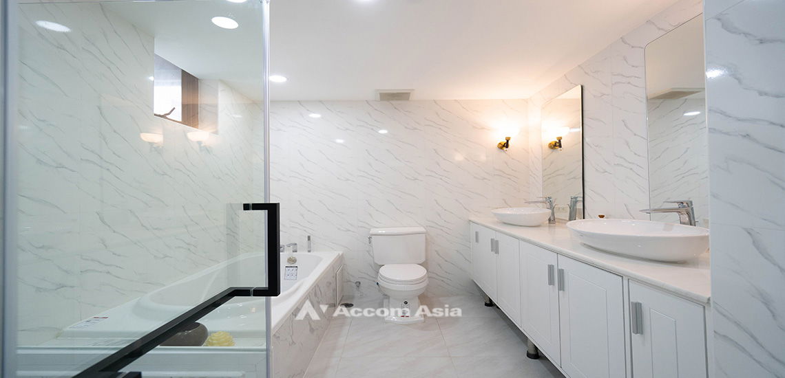 รูป 🔼🔽 AccomA 📩 Classically elegant unit with skyline balcony view (24496) - รูปที่ 17/18