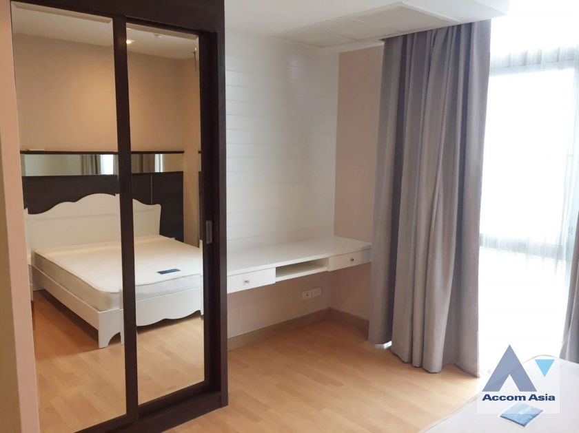 picture 🔼🔽 AccomA 📩 Spacious unit with cozy living and warm wooden tone (1515877) - 12/17