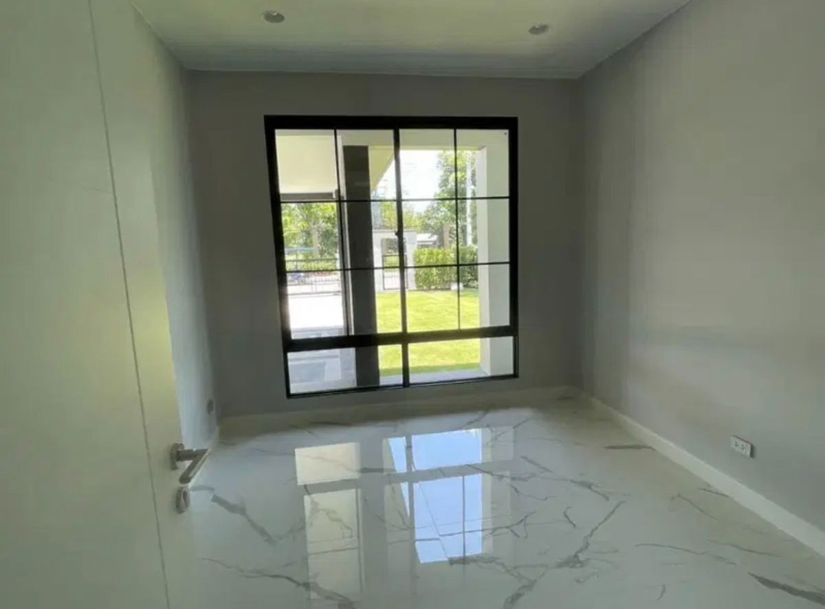picture Don’t Miss Out! Beautiful House No. 199/4  Prime location near Si Saman Expressway, right next to a golf course! , Setthasiri Krungthep–Pathumthani 2 - 10/26