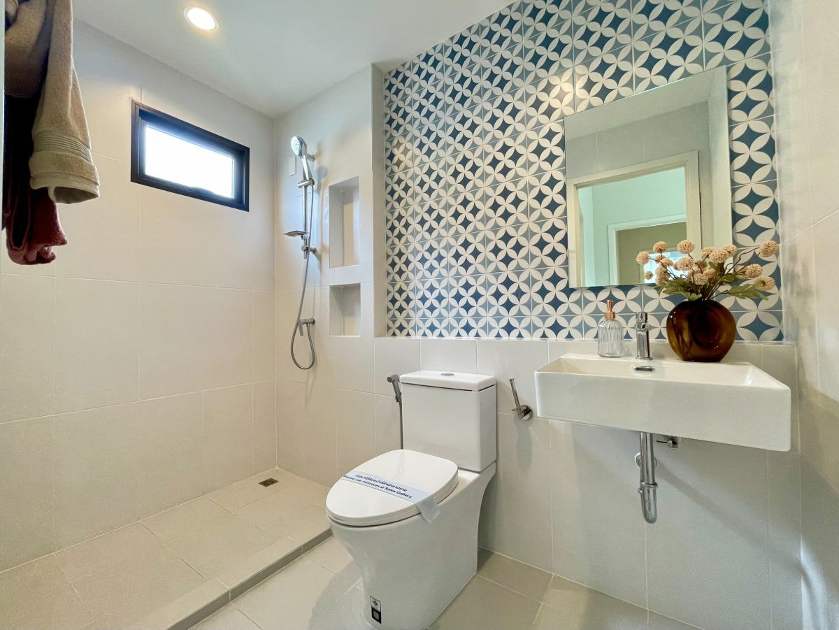 picture Fully furnished and move-in ready! 📍 Anasiri Salaya–Pinklao Project (Unit No. 100/208) — North-facing, near the clubhouse 🏡 Twin house by Sansiri - 11/16