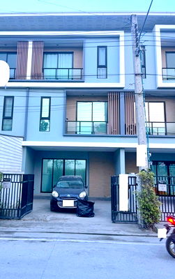 ทาวน์โฮมให้เช่า : บางนา กม.5 MRT ศรีลาซาล 1.3 กม.ให้เช่าทาวน์โฮม 3 ชั้น 24 ตร.วา. 284ตร.ม. บางแก้ว วัดคลองปลัดเปรียง 200ม.ทำเลดี ติดถนนใหญ่