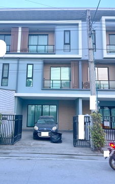 MRT Sri Lasalle 1.3km. For rent 3-storey townhouse Bangna Km.5 Bangkaew Khlong PladPriang Temple 200