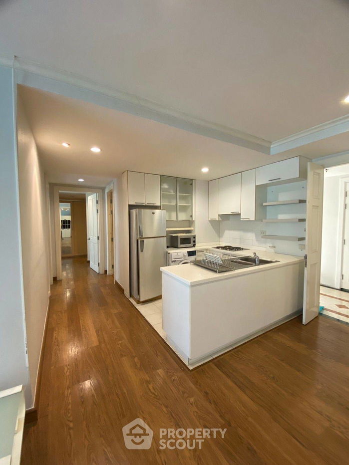 picture 2-BR Condo at Wattana Suite Condominium near BTS Nana (ID 2129507) - 3/8