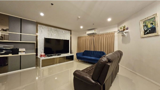picture Two-bedroom unit for Sale in The Key Sathorn-Charoenrat, near near BTS Surasak - 2/9