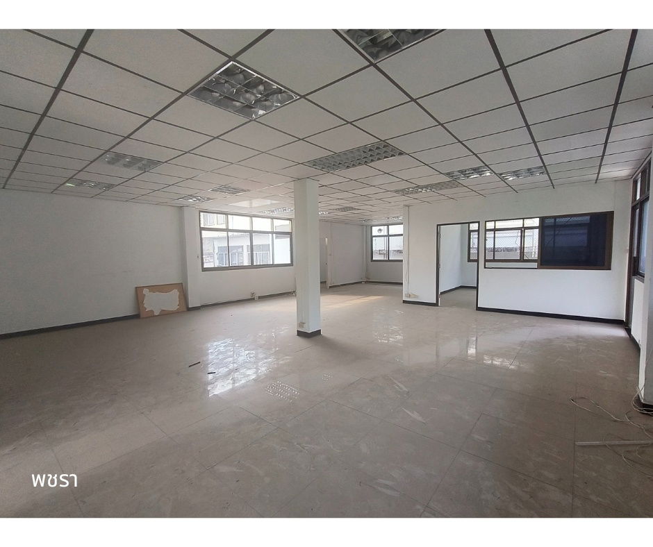 picture Office Space for Rent in the Heart of Bangkok ⭐ Size: 115 sqm | Located on Lan Luang Road | Parking Available - 5/9