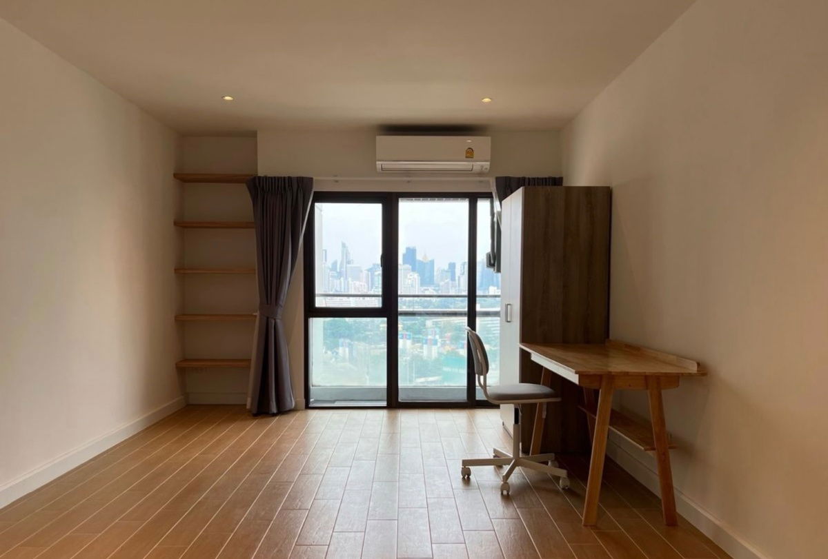 picture rent: The Natural Place Suite 2 bedrooms, beautiful, good location, ready to move in, near MRT Lumpini. Interested, add Line @841qqlnr - 10/14