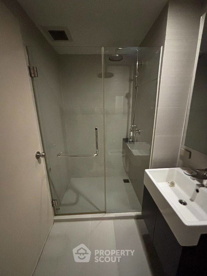 picture 2-BR Condo at Issara @ 42 Sukhumvit Condominium near BTS Ekkamai (ID 2225546) - 13/40
