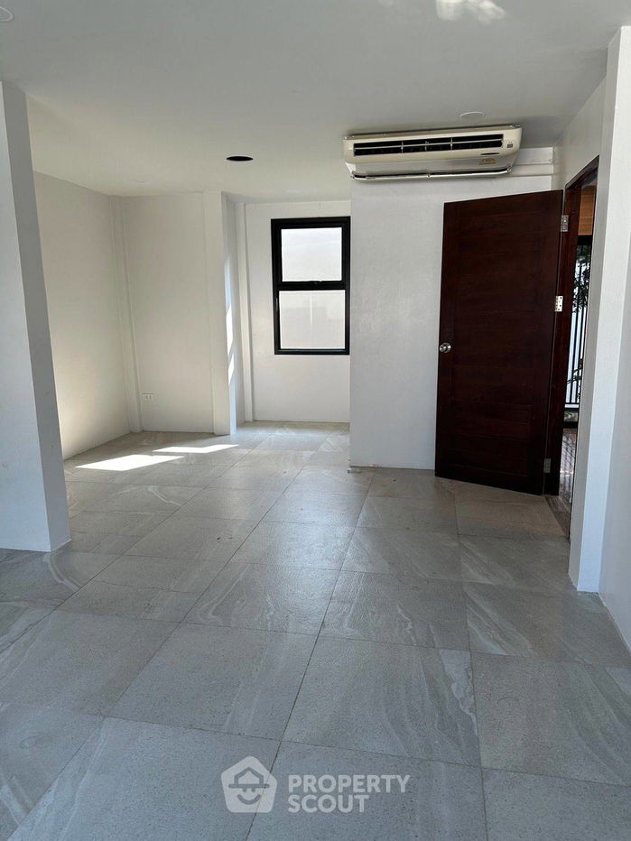 รูป บ้าน 4-ห้องนอน ใกล้ MRT สุทธิสาร (ID 1504168) - รูปที่ 16/23
