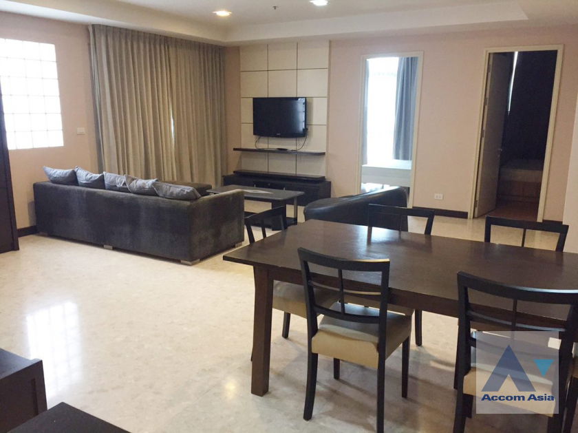picture 🔼🔽 AccomA 📩 Spacious unit with cozy living and warm wooden tone (1515877) - 2/17