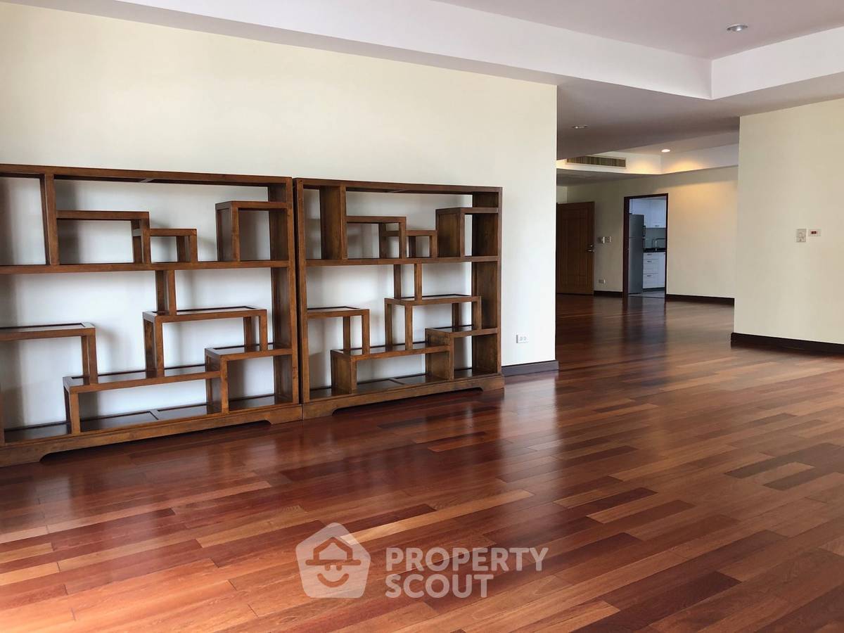picture 3-BR Condo at La Cascade Condominium near BTS Ekkamai (ID 2224082) - 5/23