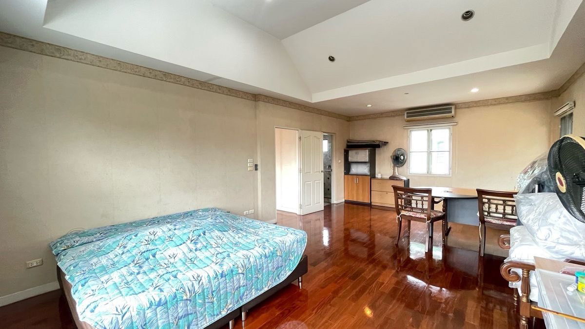 รูป ขายบ้านเดี่ยว มัณฑนา วัชรพล–รามอินทรา 1 ที่ดินใหญ่ 134 ตร.วา ต้นโครงการ ใกล้สวน - รูปที่ 25/28