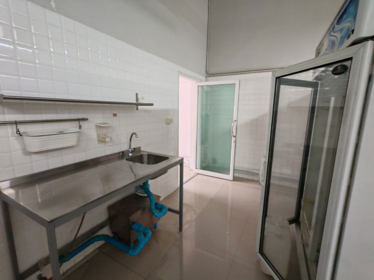 picture Rent a Commercial Building, Soi Phahonyothin 37/1 - 3/22