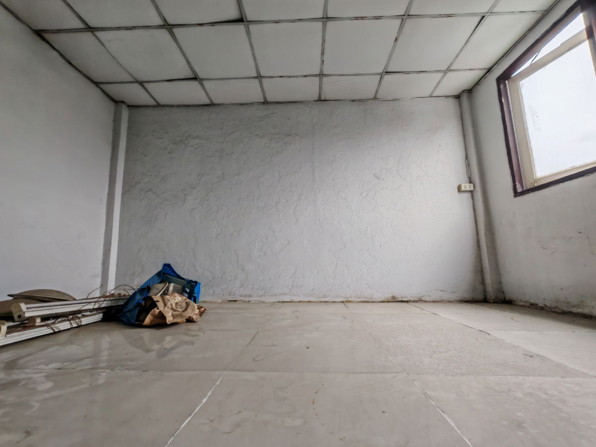 picture Rent a Commercial Building, Soi Phahonyothin 37/1 - 14/22