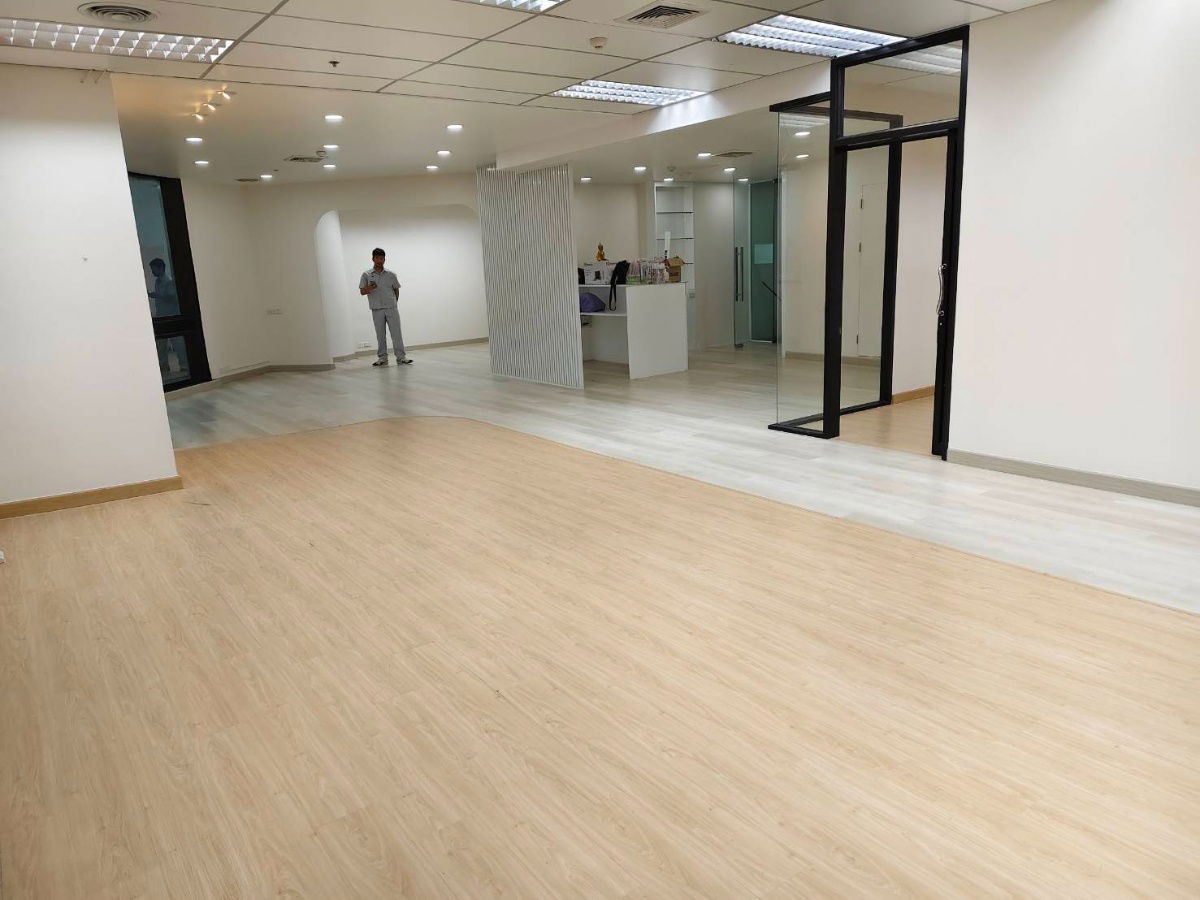 รูป ให้เช่า  สำนักงาน   ที่ อาคารเซ็นทรัล ทาวเวอร์ 1,  - รูปที่ 2/8