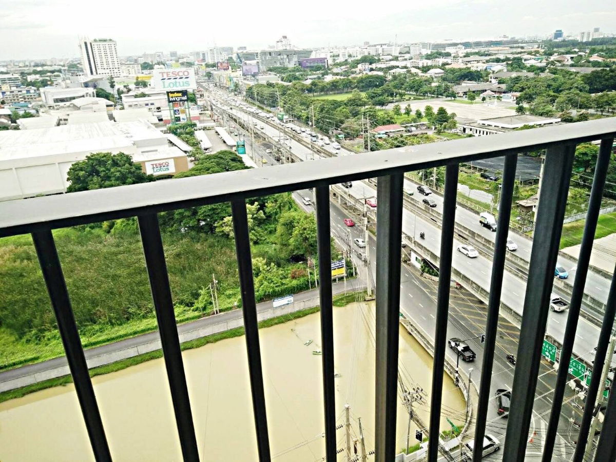 รูป P1110 ให้เช่าคอนโด Grene Chaengwattana (กรีเน่ แจ้งวัฒนะ) ห้องมุม 2ห้องนอน ห้องกว้างขวาง เฟอร์ครบ มีเครื่องซักผ้า ราคาพิเศษสุดๆ - รูปที่ 17/17