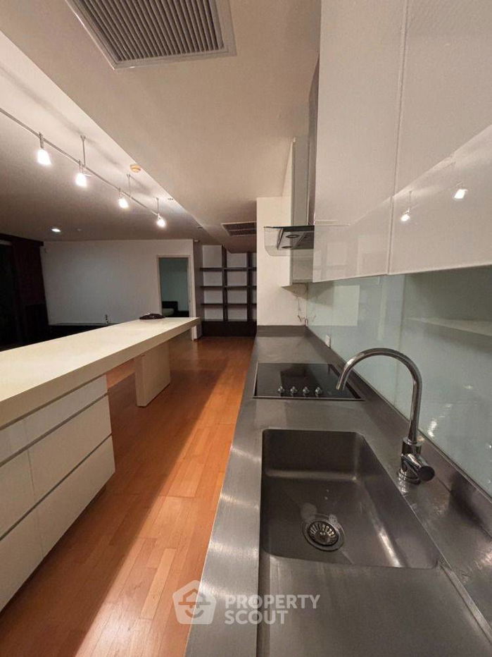 picture 2-BR Condo at Issara @ 42 Sukhumvit Condominium near BTS Ekkamai (ID 2225546) - 5/40
