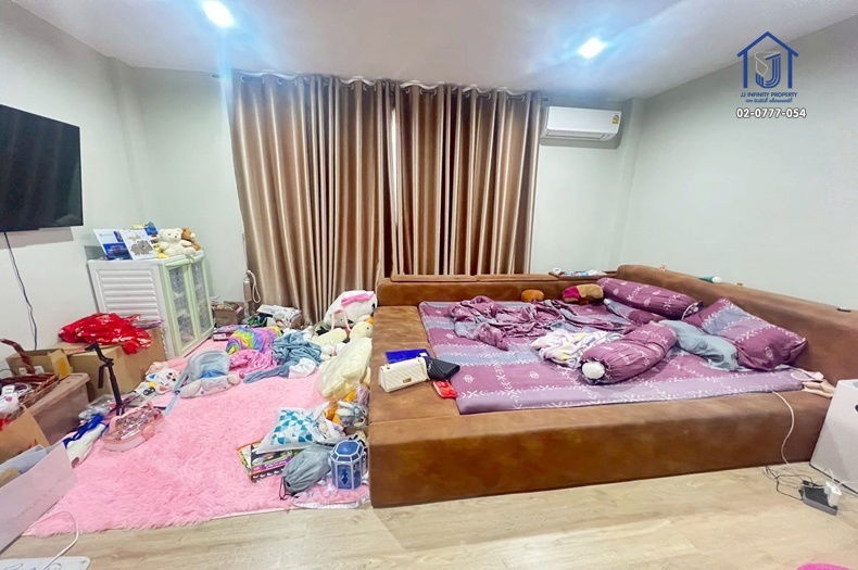 รูป ขายทาวน์โฮม 3 ชั้น หมู่บ้านนลินอเวนิว พลัส ถนนสามวา หลังมุม ใกล้รถไฟฟ้าสายสีชมพู - รูปที่ 7/10