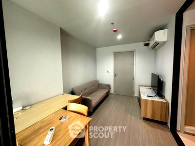 Condos for rent MRT Phahon Yothin : 2-BR Condo at Life Ladprao near BTS Ha Yaek Lat Phrao (ID 2221973)