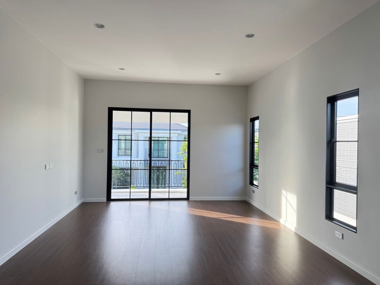 picture House for sale at Setthasiri Serithai - Ready-to-move-in project by Sansiri - 11/12
