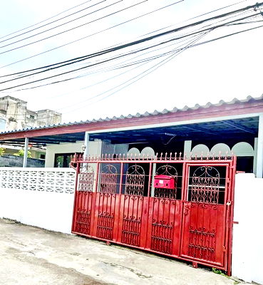 Houses for sale MRT Sutthisan : Town in Town 3.9km. 4bed Ratchada 18-20 MRT Chokchai4 800m. Single-storey house for sale