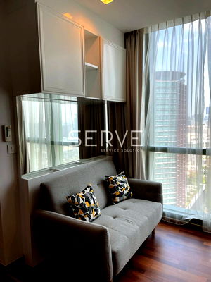 Condos for rent : 1 Bed 1 Bath Nice Room Good Location Close to BTS Ratchathewi 350 m. and Siam Paragon @ Wish Signature Midtown Siam