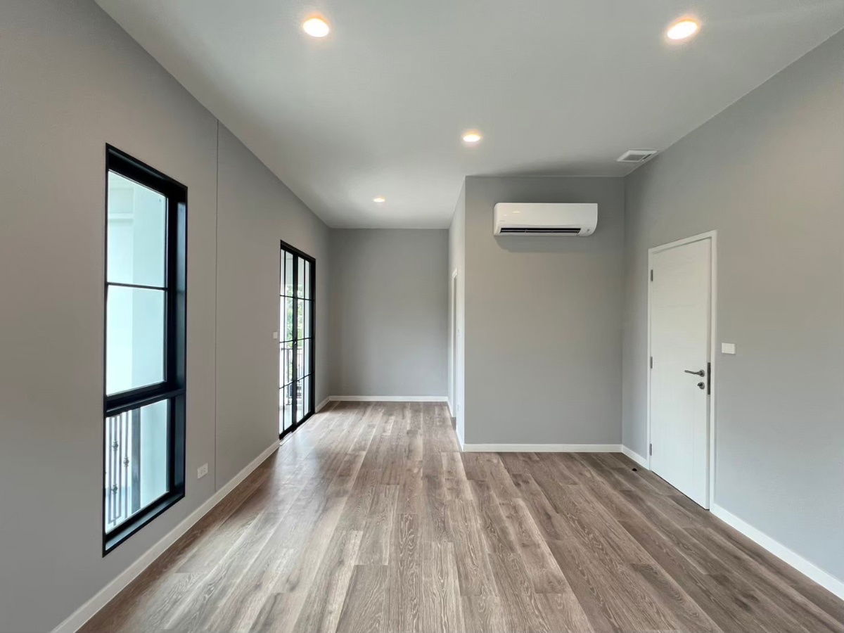 picture 🏡✨ Modern Classic Style Detached House for Sale at Setthasiri Phahonyothin–Sai Mai Beautiful home with full functions, move-in ready - 11/16