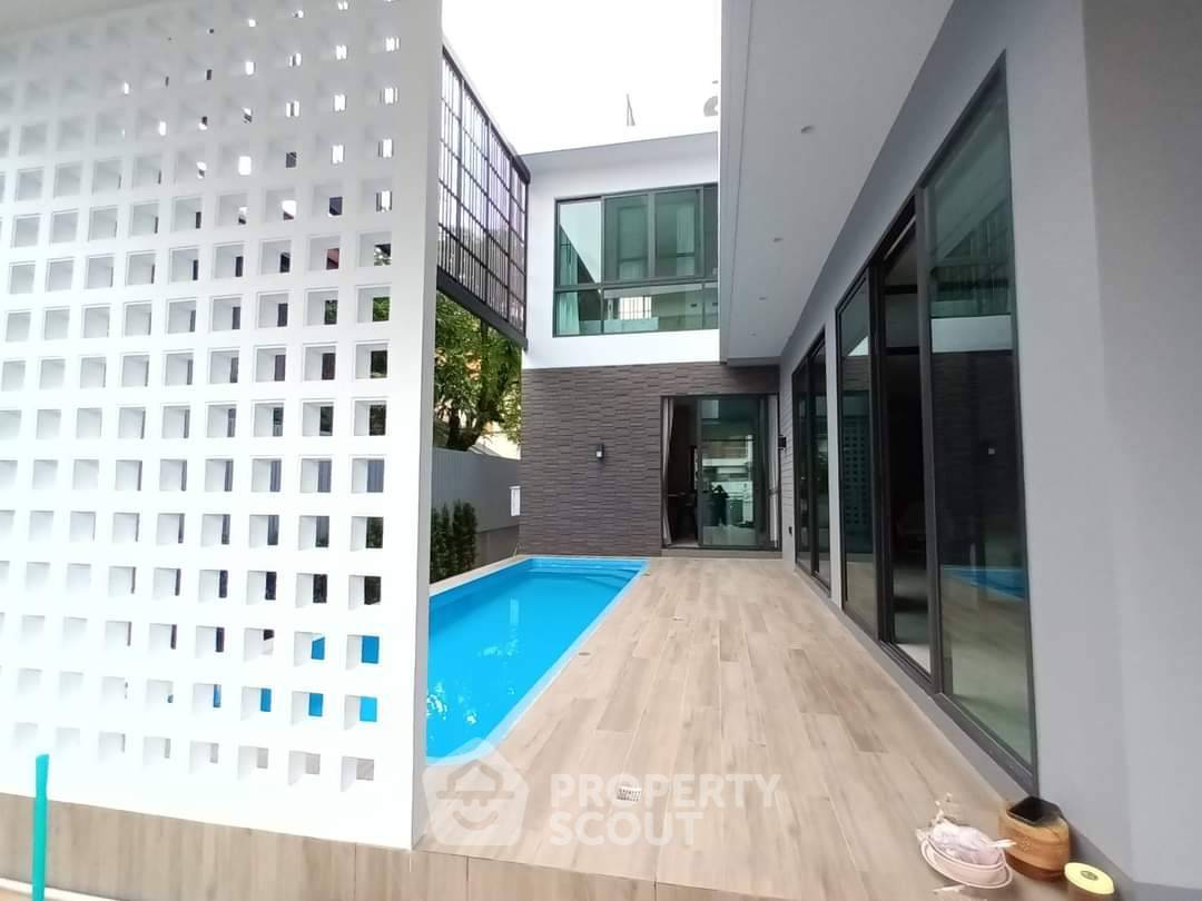 picture 4-BR House near ARL Ramkhamhaeng (ID 2226122) - 2/18