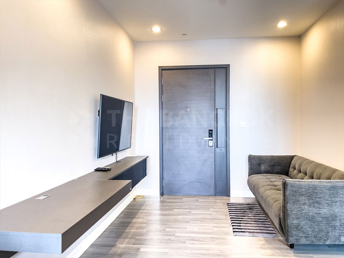 picture The Room Rama 4 🔥 Beautiful Unit in a Popular Project, Near MRT Hua Lamphong - 6/10