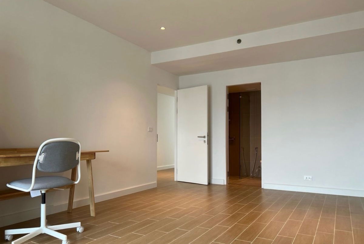 picture rent: The Natural Place Suite 2 bedrooms, beautiful, good location, ready to move in, near MRT Lumpini. Interested, add Line @841qqlnr - 11/14