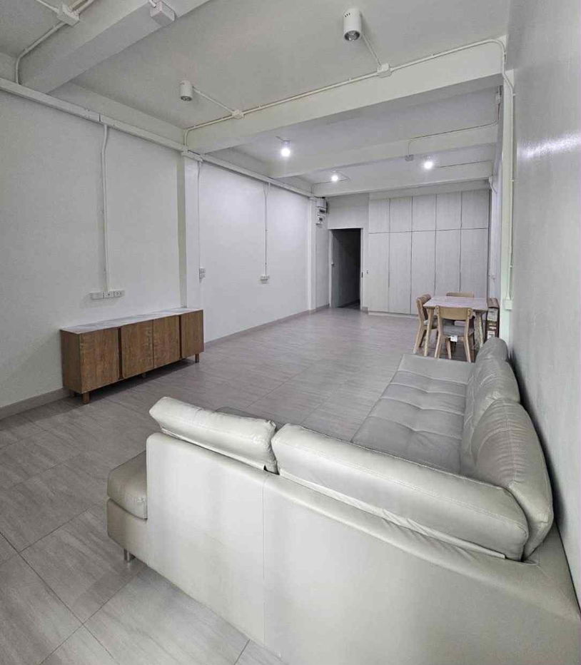 picture 🔥🔥 📌📌 🔥Hot Deal🔥  For rent Modern Townhome 3 floors at Soi Sukhumvit 54   - 4/10