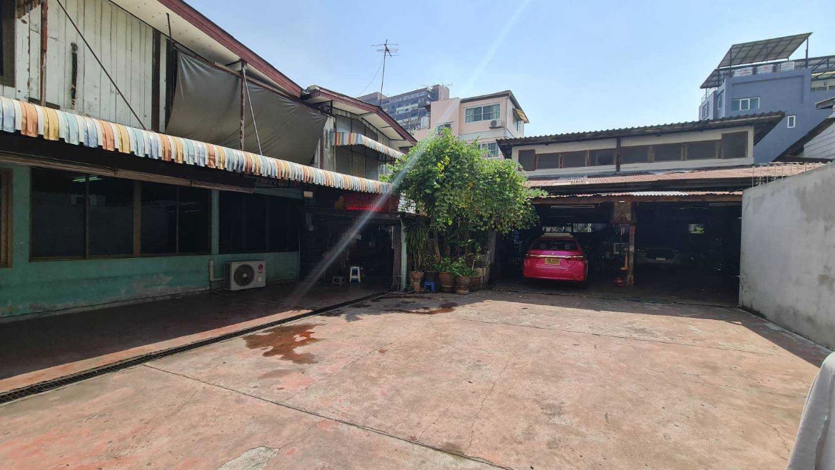 picture 🔹 Prime Land with Buildings for Sale in Prachasongkroh 29 Alley, Din Daeng, Bangkok 🔹 - 7/8