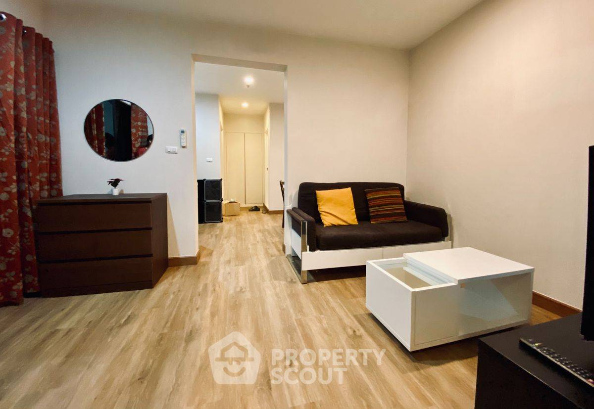 picture 2-BR Condo at Plum Condo Central Station near MRT Sam Yaek Bang Yai (ID 2108004) - 1/16