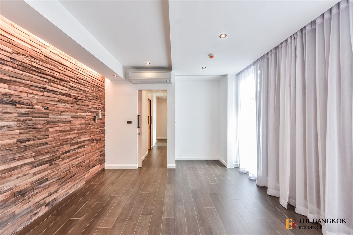 picture Penthouse Condominium 3 🌟 Luxury Penthouse, Large Stylish Finishing near BTS Ekkamai - 3/20