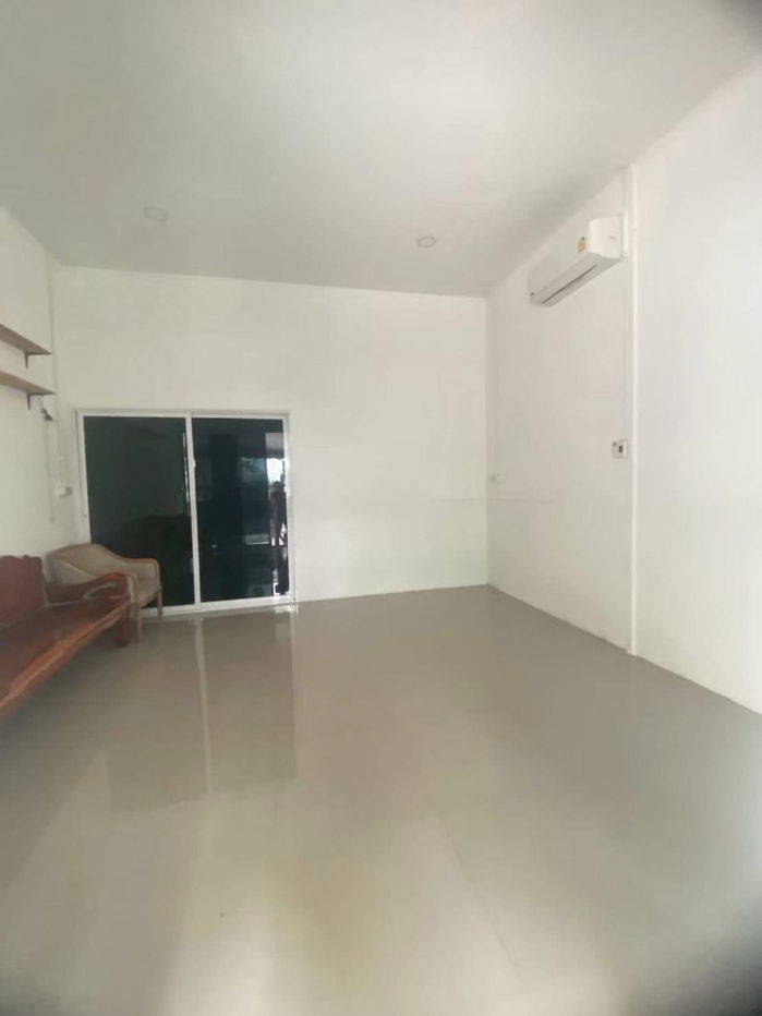 รูป 📌บ้านเดี่ยวให้เช่า ซอยแบริ่ง 48 สุขุมวิท 107 💥ราคาสุดคุ้ม เพียง 15,000 บาท/เดือน บ้านเดี่ยวในเมือง ใกล้รถไฟฟ้า เข้าอยู่ได้ทันที! - รูปที่ 4/9