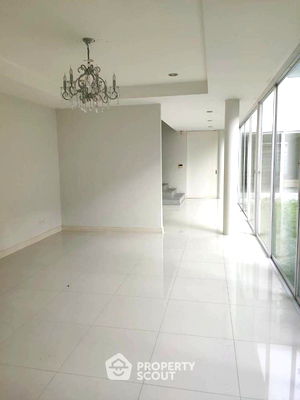 Houses for sale Thap Chang : 3-BR House close to Suvarnabhumi Airport (ID 1497419)