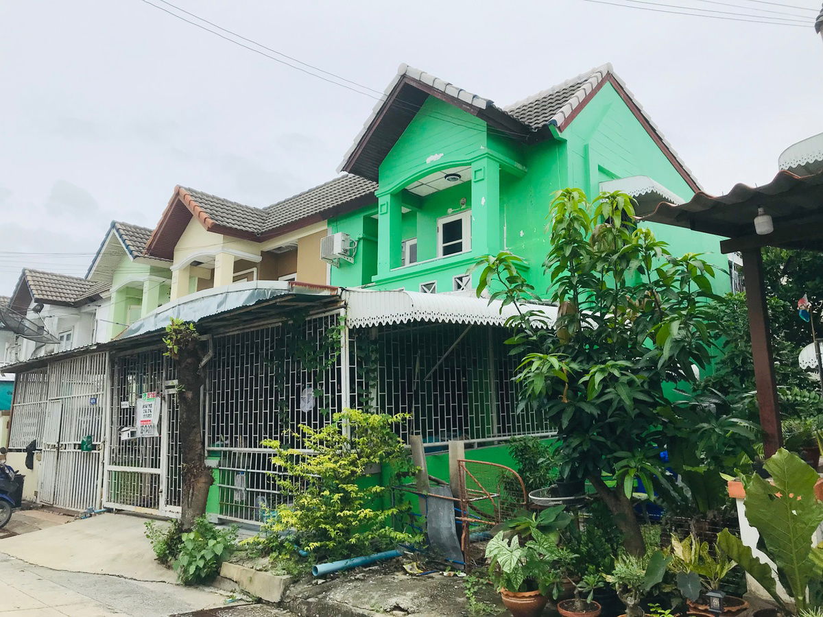 รูป ด่วน! ขายทาวน์เฮ้าส์ 2 ชั้น หมู่บ้านพูนสุข บางนา–สุวรรณภูมิ ราคา 1.15 ล้าน 19.5 ตรว - รูปที่ 2/23