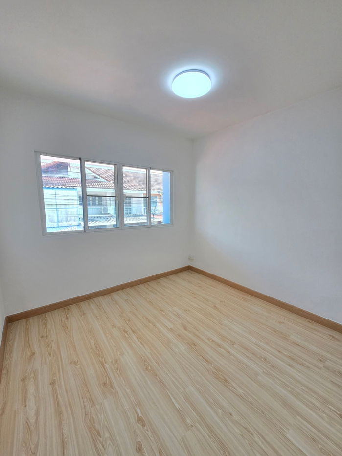 รูป หมู่บ้านพฤกษา3 ซ.18 เนื้อที่18ตรว. 3นอน 2น้ำ/ ราคาขาย 1.8ล้าน - รูปที่ 8/12
